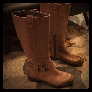 Riding boot with studded buckle